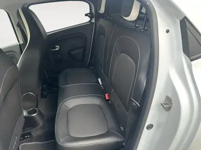 Usado Renault Twingo Urban Night 60 kW (82 CV) 2024 Blanco Utilitario