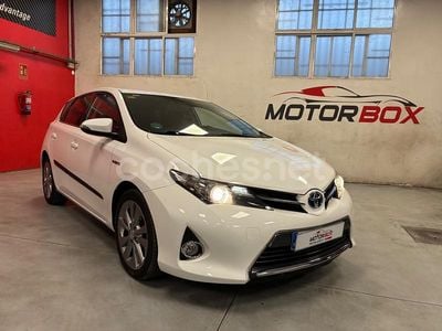 Toyota Auris Hybrid