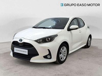 Usado Toyota Yaris Hybrid Business Edition 116 CV (85 kW) 2022 Blanco Utilitario