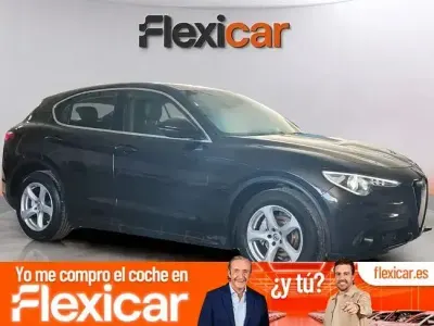 Usado Alfa Romeo Stelvio 180 CV (132 kW) 2017 Negro SUV