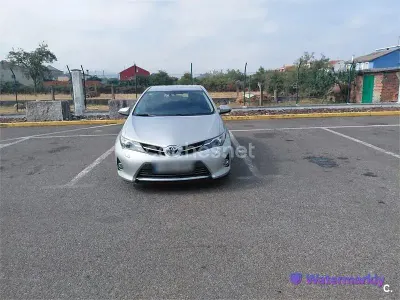 Usado Toyota Auris Hybrid