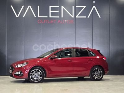 Rojo Usado 2023 Hyundai i30 Berlina | 18.500 € (Precio justo)