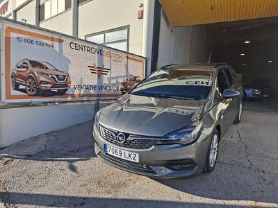 Usado Opel Astra Business Elegance 145 CV (106 kW) 2020 Gris / plata Familiar