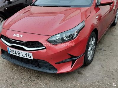 Rojo Usado 2021 Kia Ceed Utilitario | 12.400 € (Precio justo)