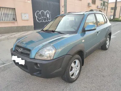 Usado Hyundai Tucson Comfort 141 CV (103 kW) 2005 Azul SUV