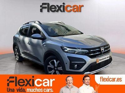 Usado Dacia Sandero Comfort 91 CV (66 kW) 2022 Gris / plata Utilitario