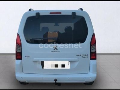 Usado Peugeot Partner Tepee Style 100 CV (73 kW) 2016 Blanco Monovolumen
