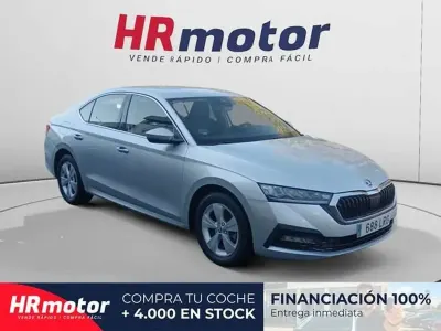 Käytetty Skoda Octavia Ambition 151 HP (111 kW) 2021 Harmaa Sedan