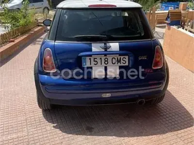 Usado Mini ONE 90 CV (66 kW) 2003 Azul Utilitario