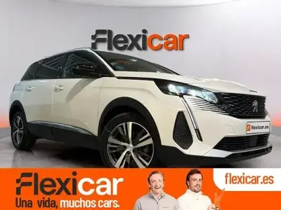 Usado Peugeot 5008 Allure 130 CV (95 kW) 2024 Blanco SUV