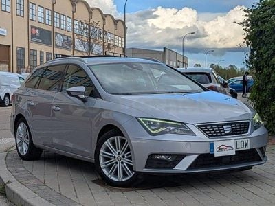 Usado Seat Leon XCELLENCE 150 CV (110 kW) 2020 Gris / plata Familiar