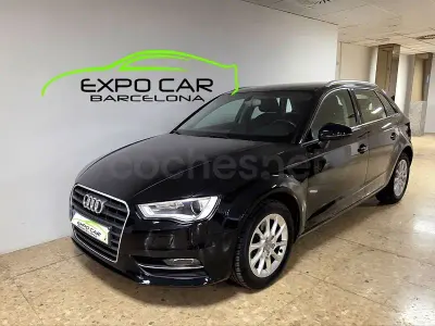 Usado Audi A3 Attraction 110 CV (80 kW) 2014 Negro Berlina