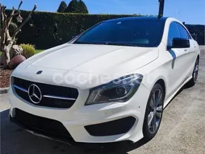 Usado Mercedes CLA200 AMG line 136 CV (100 kW) 2014 Blanco Berlina