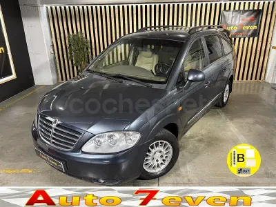 Usado SsangYong Rodius Limited 165 CV (121 kW) 2010 Gris / plata Monovolumen