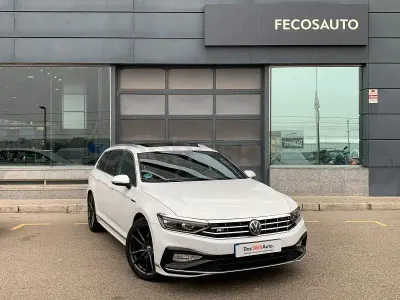 Usado VW Passat R-line 200 CV (147 kW) 2021 Blanco Familiar
