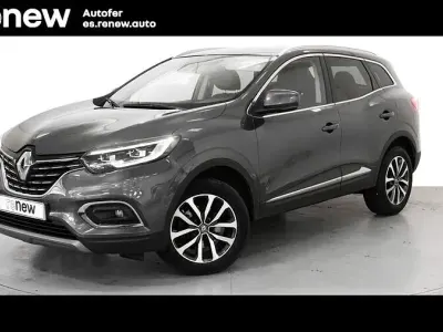 Usado Renault Kadjar Zen 140 CV (102 kW) 2021 Gris SUV