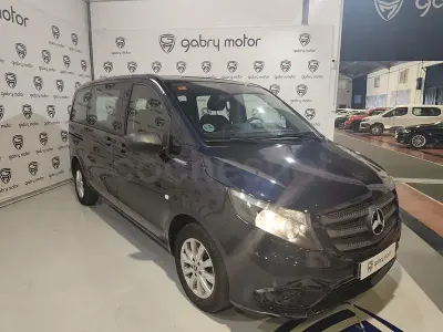 Usado Mercedes Vito Marco Polo 114 CV (83 kW) 2018 Azul Van