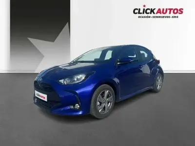 Usado Toyota Yaris Active 116 CV (85 kW) 2025 Azul Utilitario