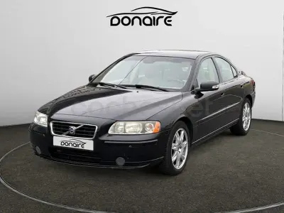 Usado Volvo S60 Momentum 185 CV (136 kW) 2009 Negro Berlina