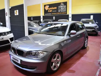 Usado BMW 120 170 CV (125 kW) 2010 Gris Utilitario