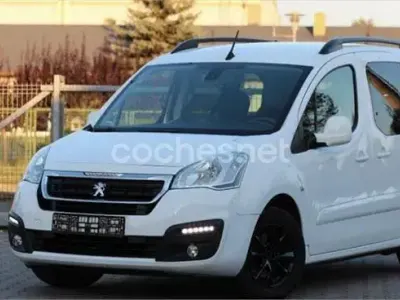 Usado Peugeot TePee Active 100 CV (73 kW) 2016 Blanco Monovolumen