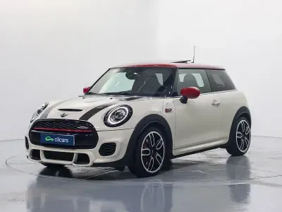 Usado Mini John Cooper Works 231 CV (169 kW) 2021 Rojo Utilitario