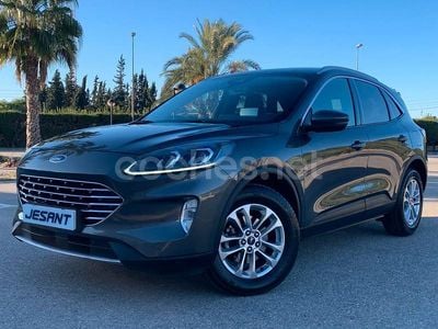 Gris / plata Usado 2023 Ford Kuga Titanium SUV | 19.899 € (Un poco caro)