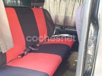 Negro Usado 2003 Hyundai H-1 Monovolumen | 5300 €