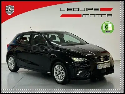 Usado Seat Ibiza FR 115 CV (84 kW) 2025 Negro Utilitario