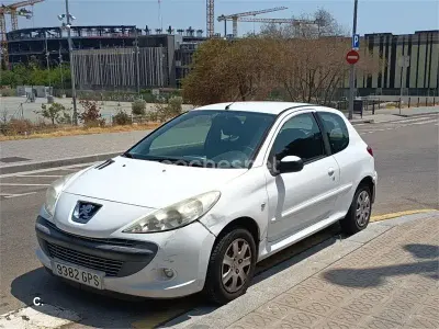 Usado Peugeot 206+ 75 CV (55 kW) 2009 Blanco Utilitario