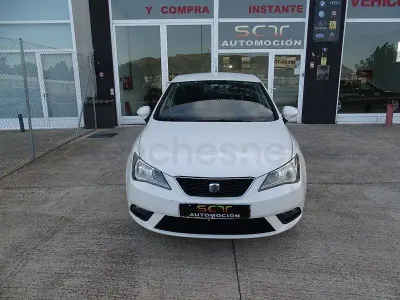 Usado Seat Ibiza Style 90 CV (66 kW) 2013 Blanco Berlina