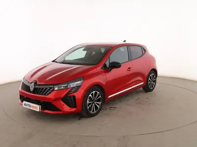 Usado Renault Clio Techno 91 CV (66 kW) 2024 Rojo Utilitario
