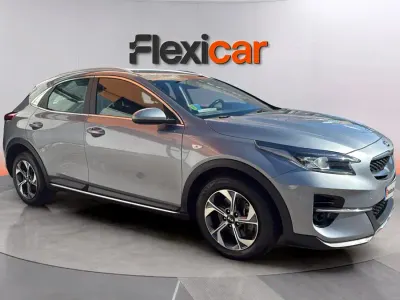 Usado Kia XCeed 160 CV (117 kW) 2022 Gris SUV