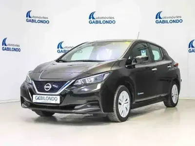 Usado Nissan Leaf Acenta 110 kW (150 CV) 2019 Negro Utilitario
