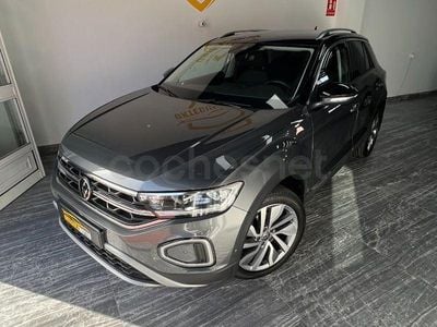 Usado VW T-Roc 110 CV (80 kW) 2022 Gris / plata SUV