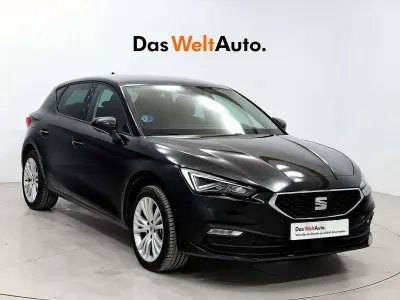 Käytetty Seat Leon Style 116 HP (85 kW) 2025 Musta Viistoperä