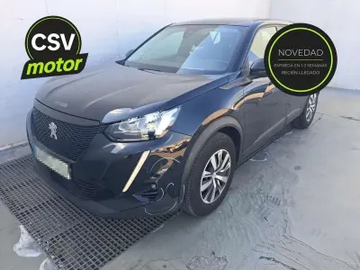 Usado Peugeot 2008 Active 110 CV (80 kW) 2022 Negro SUV