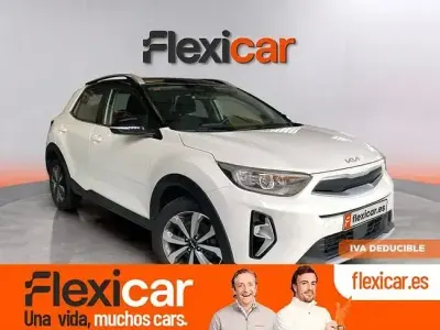 Usado Kia Stonic 100 HP (73 kW) 2021 Branco SUV