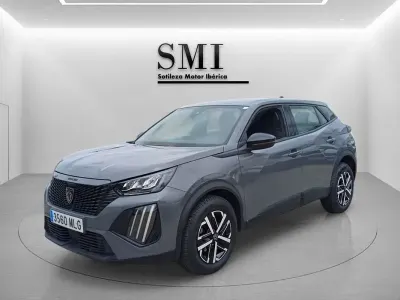 Usado Peugeot 2008 Active 102 CV (75 kW) 2023 Gris SUV