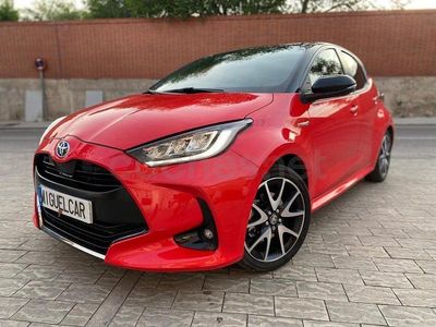 Usado Toyota Yaris Hybrid Edition 116 CV (85 kW) 2021 Rojo Berlina