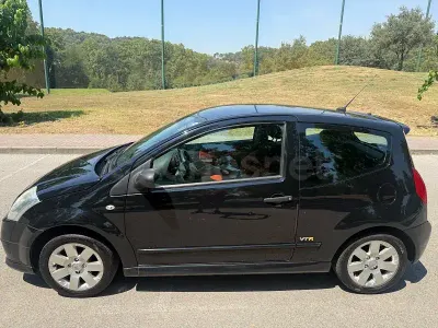 Usado Citroën C2 VTR Sport 75 CV (55 kW) 2006 Negro Utilitario