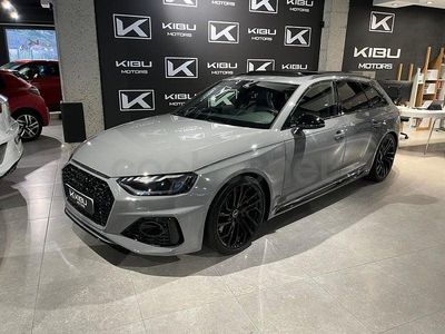 Usado Audi RS4 Sport 450 CV (330 kW) 2022 Gris / plata Familiar