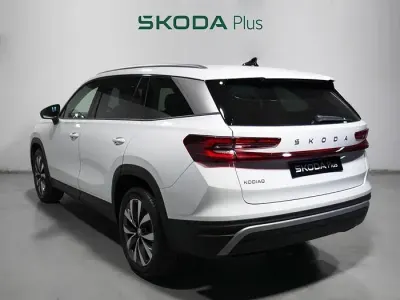 Ny Skoda Kodiaq Selection 150 HK (110 kW) 2025 Vit SUV