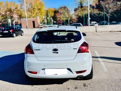 Usado Kia ProCeed 140 CV (102 kW) 2009 Blanco Utilitario