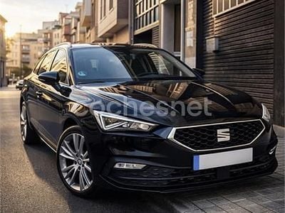 Usado Seat Leon Style 150 CV (110 kW) 2024 Negro Familiar