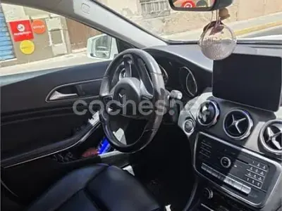 Usado Mercedes GLA200 136 CV (100 kW) 2018 Blanco SUV