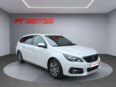 Usado Peugeot 308 SW Style 131 CV (96 kW) 2021 Blanco Familiar