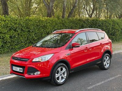 Usado Ford Kuga Trend 120 HP (88 kW) 2016 Vermelho SUV