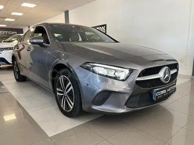 Usado Mercedes A250 218 CV (160 kW) 2022 Gris / plata Berlina