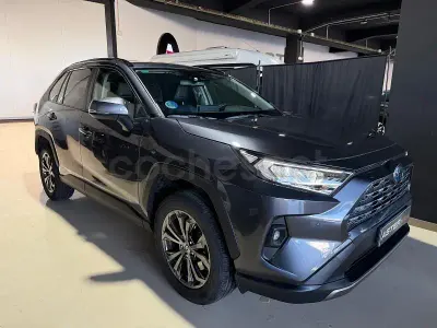 Usado Toyota RAV4 Hybrid Advance 218 CV (160 kW) 2022 Gris / plata SUV